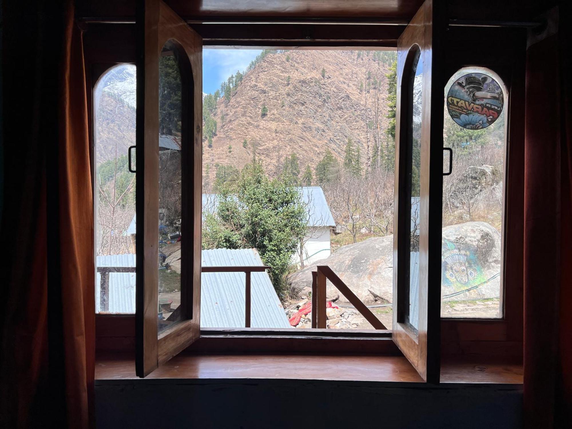 Old Brahma Homestay Kalgha Exterior foto