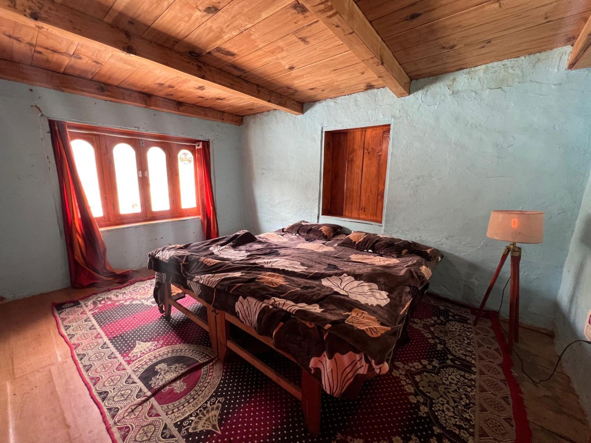 Old Brahma Homestay Kalgha Exterior foto